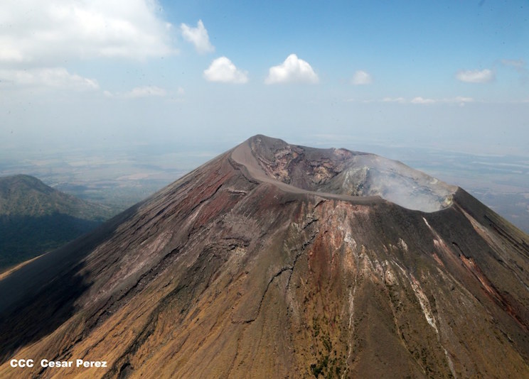 Recorrido a&eacute;reo por volcanes de Nicaragua